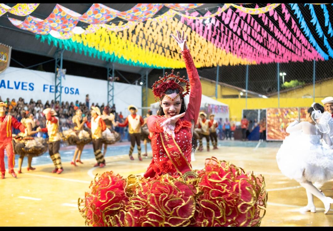 Arraiá de Nova Olinda atrai mais de 10 mil pessoas e celebra a cultura nordestina com festival de quadrilhas